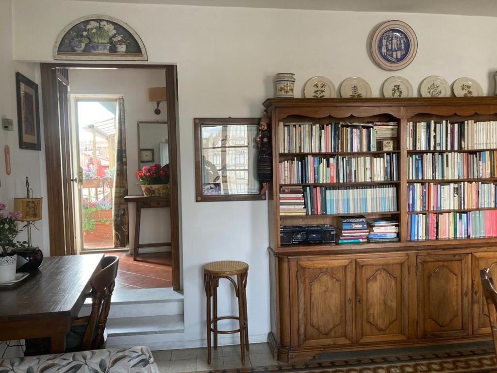 Attico In Piazza Santa Croce Apartment Florence Exterior photo