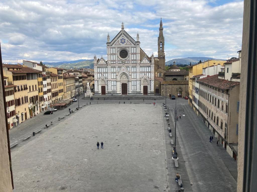 Attico In Piazza Santa Croce Apartment Florence Exterior photo